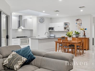 21 Cordyline Entrance, Sinagra WA 6065