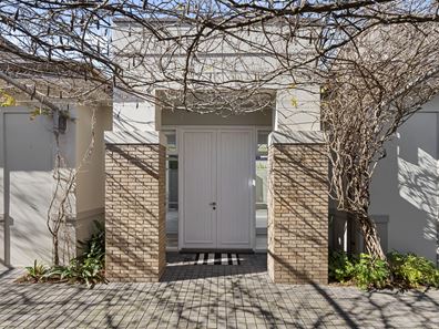 8B Airlie Street, Claremont WA 6010