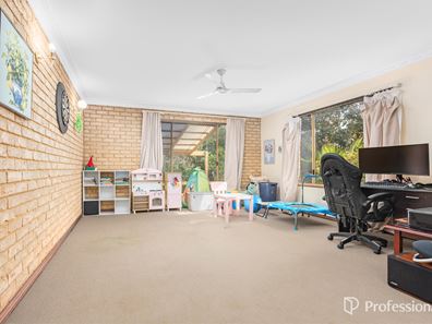 24 Glenview Street, Mount Tarcoola WA 6530