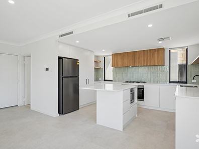 25A Glennon Way, Rossmoyne WA 6148