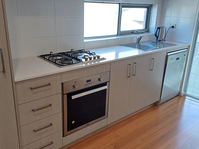 8/30 Wroxton Street, Midland WA 6056