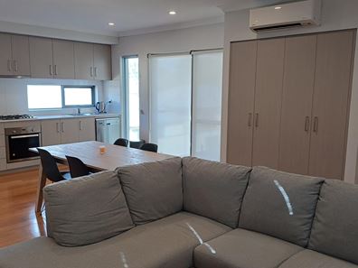 8/30 Wroxton Street, Midland WA 6056