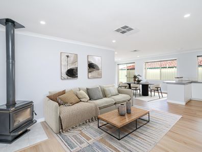 22 Golf Links Drive, Carramar WA 6031