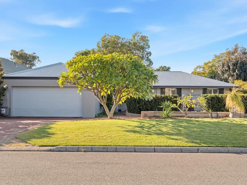 38 Castle Road, Woodlands WA 6018