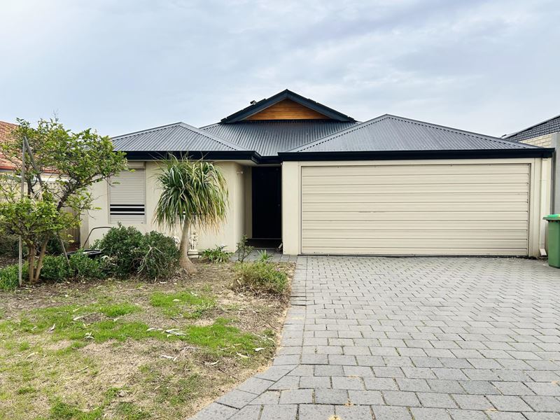 26 Indee Pass, Secret Harbour WA 6173