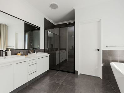 53 Framingham Crescent, Wellard WA 6170