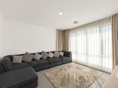 53 Framingham Crescent, Wellard WA 6170