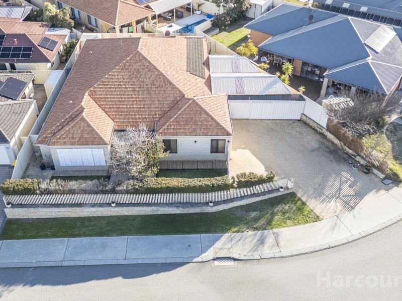 20 Bingarra Crescent, Tapping WA 6065