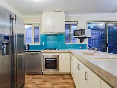 44 Mcnairn Cross, Leda WA 6170