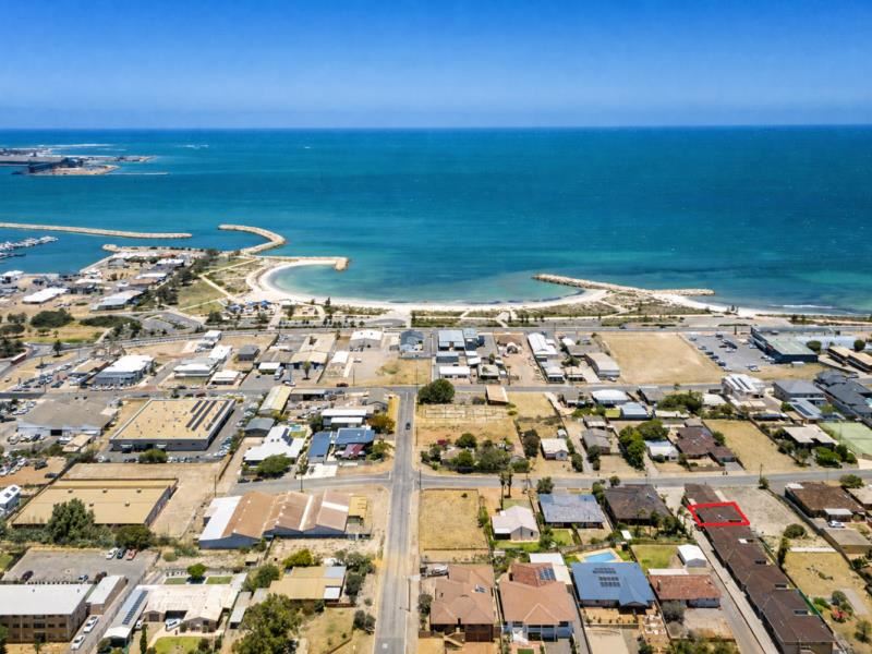 2/30 Simpson Street, Beresford WA 6530