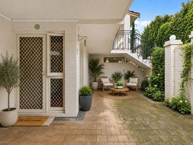 2/128 Hensman Street, South Perth WA 6151