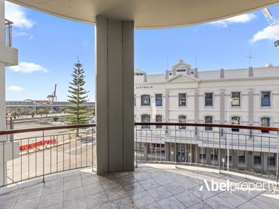 6/70 Elder Place, Fremantle WA 6160