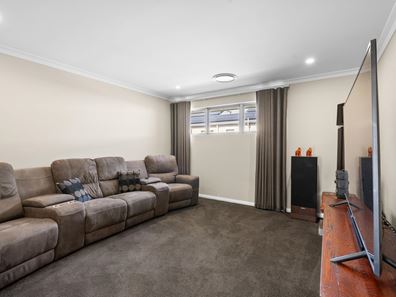 17 Watson Avenue, Coodanup WA 6210
