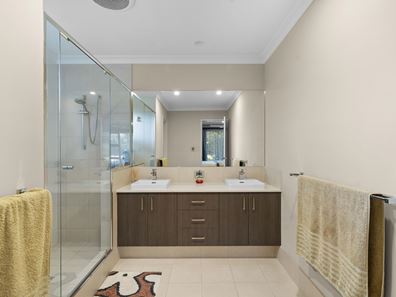 17 Watson Avenue, Coodanup WA 6210