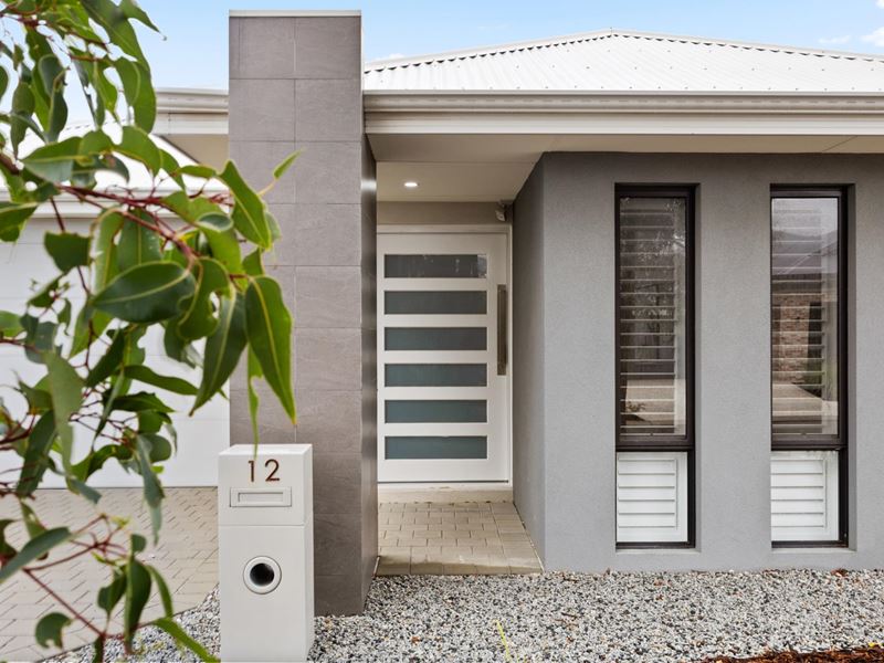 12 Archerfield Parkway, Bushmead