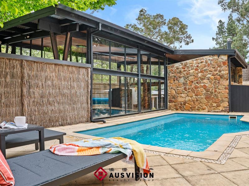 26 Marri Crescent, Lesmurdie WA 6076