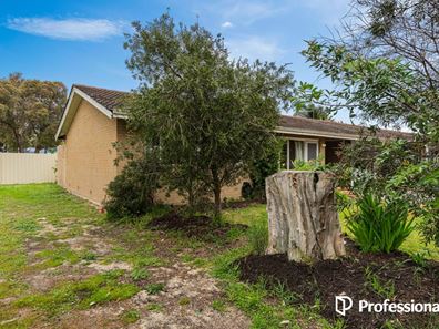 24 Markham Way, Balga WA 6061