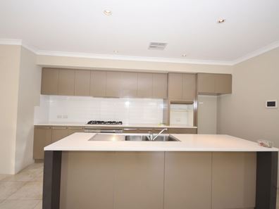 84 Congenial Loop, Atwell WA 6164