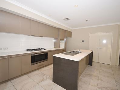 84 Congenial Loop, Atwell WA 6164