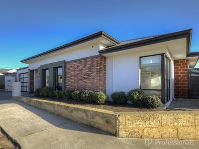 31 Kaburua Road, Clarkson WA 6030