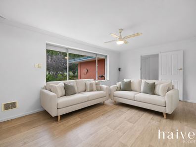45 BARRON WAY, Orelia WA 6167
