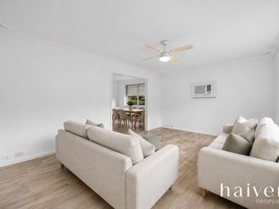 45 BARRON WAY, Orelia WA 6167