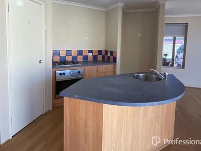 24 Yarrow Drive, Bennett Springs WA 6063