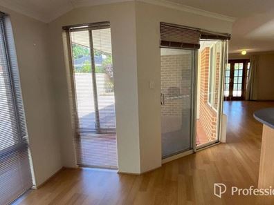 24 Yarrow Drive, Bennett Springs WA 6063