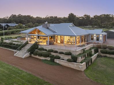 27 Quedjinup Drive, Quedjinup WA 6281