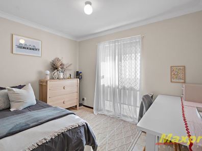 13 Edgeware Street, Lynwood WA 6147