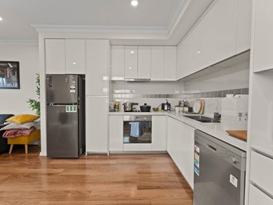 6/10 Sampson Cl, Midland WA 6056