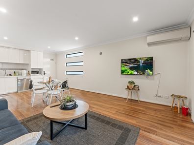 6/10 Sampson Cl, Midland WA 6056