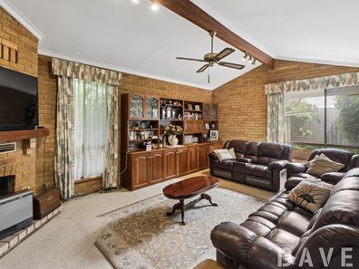 14 Adare Way, Kingsley WA 6026