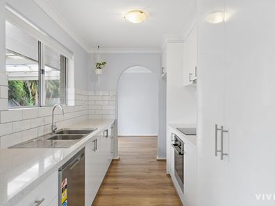 2/2 Wheatley Drive, Bull Creek WA 6149