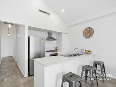 11 Howie Way, Caversham WA 6055