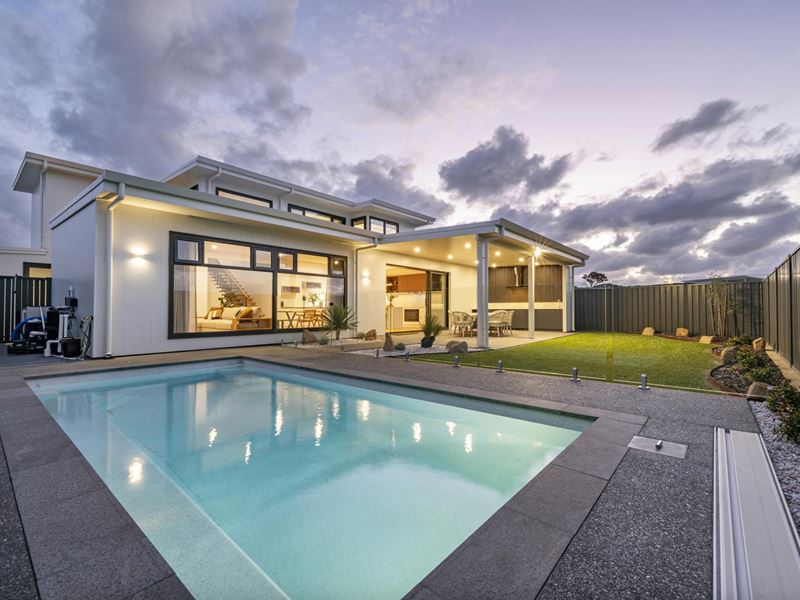 17 Miles Avenue, Dunsborough WA 6281