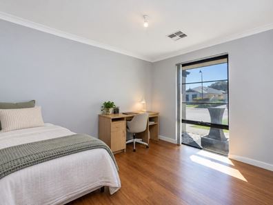 75 Cawana Parkway, Lakelands WA 6180
