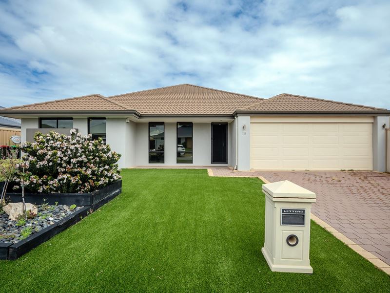 20 Shelburne Gardens, Ridgewood