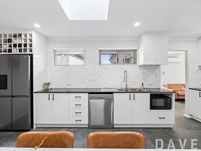 10 York Road, Greenwood WA 6024