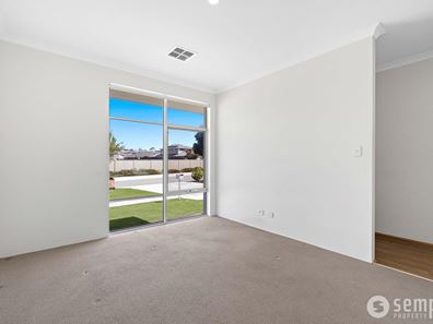 21 Santorini Boulevard, Coogee WA 6166
