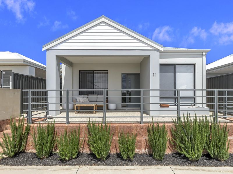 11 Karapiro Street, Champion Lakes WA 6111