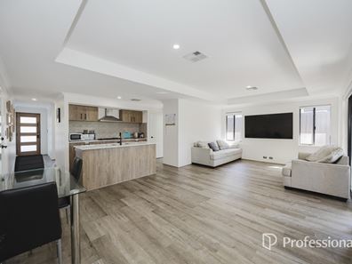 26 Moorland Crescent, The Vines WA 6069