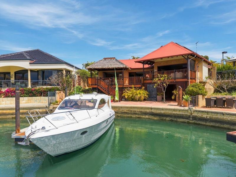40 Santavea Mews, Halls Head WA 6210