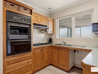 7 Barron Way, Orelia WA 6167
