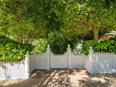 19 Central Avenue, Swanbourne WA 6010
