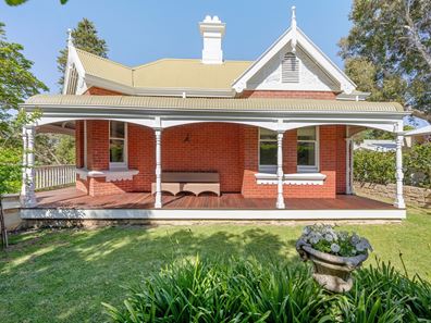 19 Central Avenue, Swanbourne WA 6010