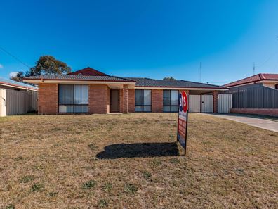 14 Glover Street, Withers WA 6230