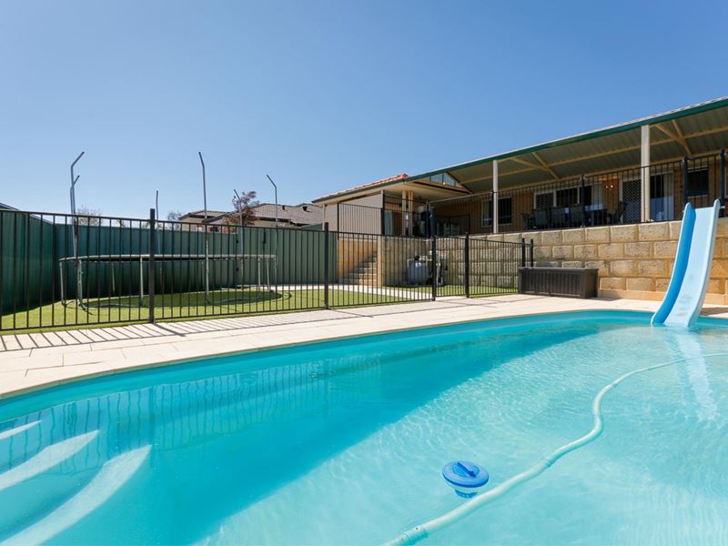 43 Kinglassie Circle, Kinross