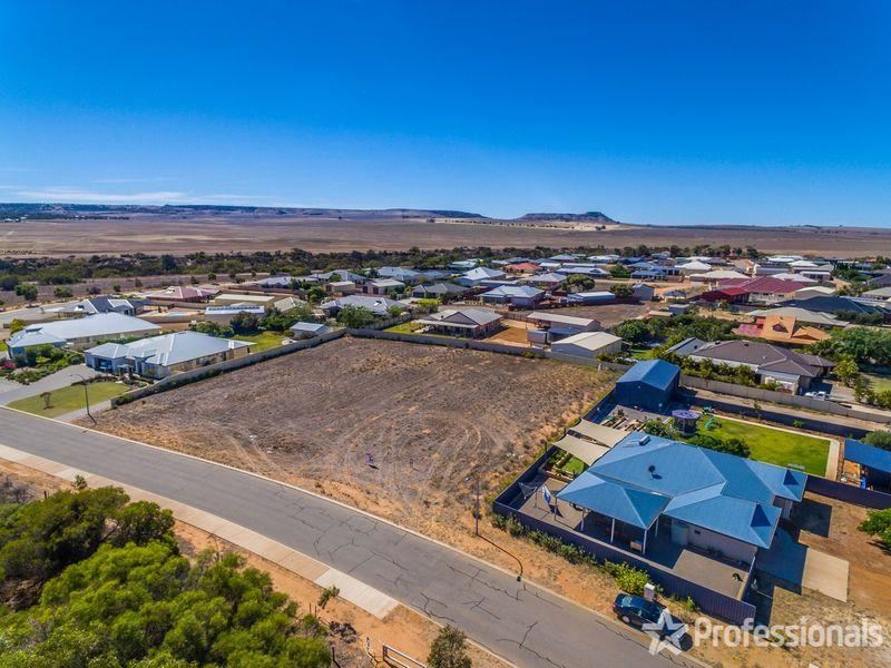 36 Honeysuckle Boulevard, Woorree