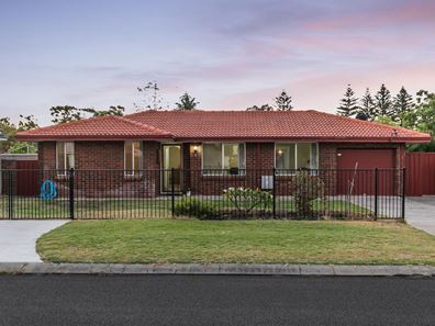 11 Leo Place, Rockingham WA 6168